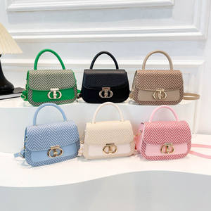 2025 nuevos bolsos cruzados de moda para mujer, bolsos de mensajero de cuero PU para mujer con cierre, bolsos con solapa para mujer - Product Image 1