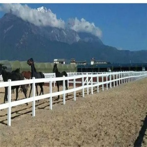 Expédition rapide, clôture pour chevaux en PVC avec taille personnalisée et protection UV pour ranch - Product Image 1