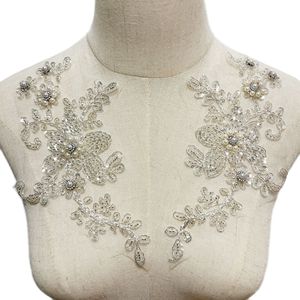 <span class=keywords><strong>Abbigliamento</strong></span> Femminile Pronto per la Spedizione: Applicazione Floreale con Perline e Strass sul Colletto, Decorazioni in Pizzo e Paillettes, Patch Computerizzata - Product Image 5