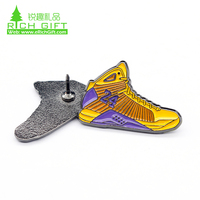 Expédition rapide, fabrication sur mesure, collection sportive, maillot de sport pour homme, badge en métal pour chaussures, baskets, épingles en émail pour souvenirs
