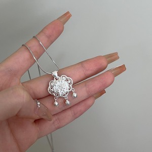 Colgante de Plata de Ley S925 con Cierre de Seguridad, Diseño de Cuerda Negra, Amuleto Temático para Uso Diario - Product Image 3