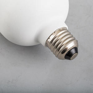 หลอดไฟ LED YIHAN ขั้ว E27 ตัวหลอดพลาสติก ใช้ไฟ AC 220V รูปทรง A19 แสงขาว 6000K สำหรับใช้ในคลังสินค้า - Product Image 4