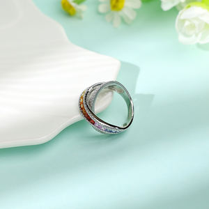 Bague de fiançailles de luxe personnalisée en or blanc massif 18 carats plaqué rhodium, design croix, saphir coloré taille princesse, bijoux fins - Product Image 5