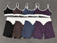 Ensemble de yoga 2 pièces pour femme : Soutien-gorge de sport fin à fines bretelles et short cycliste taille haute à dos en V effet push-up, idéal pour le fitness et l'entraînement, personnalisable avec logo.