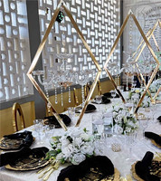 Vintage Antique Triangle Or Acrylique Lustres Bougeoirs En Métal De Mariage Grand Cristal Bougeoir Stand Centres De Table
