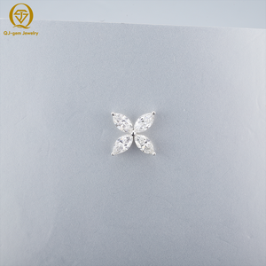 Élégantes boucles d'oreilles clous en forme de fleur avec diamants de laboratoire taille marquise, en or 10K, 14K, 18K ou platine, bijoux de luxe pour le quotidien et les cadeaux - Product Image 5