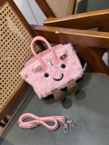 Jllycat Fluffy Shoulder Bag, a Popular Autumn/winter Style Plush smiley Face <strong>Handbag</strong> for Women, a Versatile Crossbody Bag. - Product Image 4