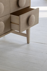 Mobili in Legno Massello Stile <span class=keywords><strong>Vintage</strong></span> Farmhouse, Vetrine Moderne in Quercia per Soggiorno, Sala da Pranzo e Uso Alberghiero - Product Image 5