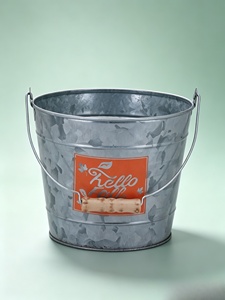Pot en zinc Carol Wholesale de 7,5 pouces avec poignée en bois, style américain, imprimé « Hello Fall », pot à fleurs en métal galvanisé pour la maison, le jardin et l'intérieur - Product Image 1
