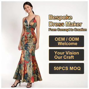 Zarif Modern Omuzları Açık Renkli Çiçek Desenli Balık Kuyruğu Etekli Dar Kesim Şifon Yırtmaçlı Şık Yaz Partisi Elbisesi - Product Image 1