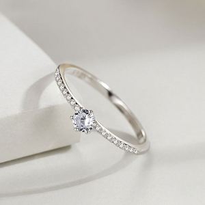 Nouvelle conception de bijoux fins, bague en argent sterling 925 imperméable avec incrustation de zircon et diamant brut pour femmes - Product Image 2