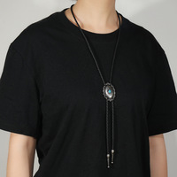 Hommes Femmes Américain Bolo Cravate Western Cowboy PU Cuir Corde Cravate Métal Fleur Turquoise Pendentif Western Collier