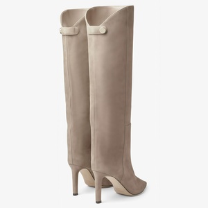 Bottes de luxe de créateur, style minimaliste, prêtes pour le podium, à bout pointu, talon aiguille, montantes jusqu'au genou, en microfibre, avec semelle extérieure en caoutchouc - Product Image 4