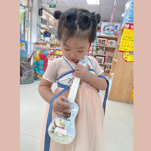 Strumento di simulazione <span class=keywords><strong>Mini</strong></span> quattro corde giocattolo chitarra può giocare illuminazione giocattoli musicali strumento musicale giocattoli per bambini - Product Image 5