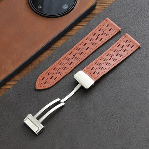 Correa de Cuero Upro Sin Espacios con Hebilla en D para Samsung Galaxy Watch 7 6 5 4 40mm 44mm, Cierre Magnético Plegable - Product Image 1