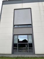 Persianas enrollables motorizadas de metal con cremallera integrada y pantalla retráctil con protección UV para patio o balcón exterior