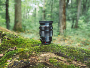 Objectif OM System M.Zuiko Digital ED 12-100mm F4.0 IS PRO, Objectif OM System 12-200mm F/3.5-6.3 (Noir) - Product Image 3