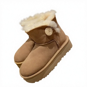 <span class=keywords><strong>Bottes</strong></span> de neige chaudes antidérapantes en polaire et fourrure intégrées de haute qualité, personnalisables avec logo, pour homme et femme, OEM ODM - Product Image 1