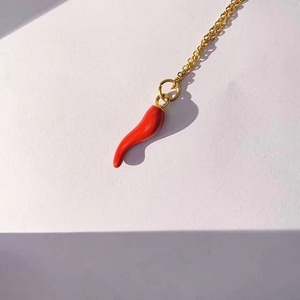 Collar con Colgante de Chile Arcoíris Único al por Mayor, Joyería Personalizada con Dijes de Pimiento Rojo Esmaltado para Mujer - Product Image 6