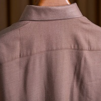 Kemeja Pria Pesta Sutra Satin Lengan Panjang Mewah Kasual Pakaian Kantor Slim Fit Berkualitas Tinggi ODM Bernapas Grosir Kustom