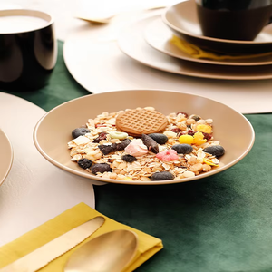 En septembre, nous présentons des articles de vaisselle personnalisables bicolores pour restaurants, ainsi que des articles de vaisselle en céramique et en poterie rustique pour la maison. - Product Image 5