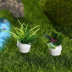 Plantas Artificiales en Maceta de 3-5 cm, Mini Modelo de Resina, Adorno de Escritorio, Decoración de Micropaisaje, Juego de Cuatro - Product Image 2