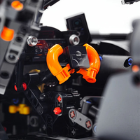 MOC Teknis 1:8 Mobil Super Mewah Kustom GULY 10646 Model Blok Bangunan Bata Puzzle Perakitan Mainan DIY Hadiah Natal