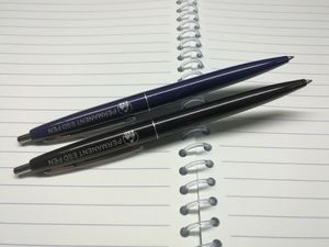 Nhựa biểu tượng tùy chỉnh khuyến mại bút bi bán buôn miễn phí <span class=keywords><strong>Mock</strong></span> <span class=keywords><strong>up</strong></span> - Product Image 2