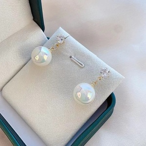 Boucles d'oreilles pendantes en alliage de zinc plaqué or pour femmes, double couche, en forme de cœur, avec strass multicolores et cristaux, style chrétien, vente en gros - Product Image 5