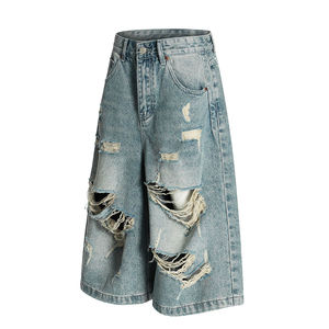 Shorts en jean pour homme personnalisés, effet vieilli, déchirés, bleu clair, style streetwear, coupe oversize et ample à jambe large - Product Image 5