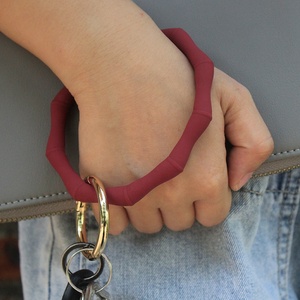 Best Seller Silicone Charm Bamboo Bangle <span class=keywords><strong>portachiavi</strong></span> da polso bracciali e braccialetti <span class=keywords><strong>portachiavi</strong></span> in Silicone - Product Image 5