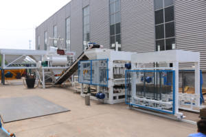 Máquina automática <span class=keywords><strong>de</strong></span> fabricación <span class=keywords><strong>de</strong></span> bloques huecos <span class=keywords><strong>de</strong></span> hormigón <span class=keywords><strong>de</strong></span> cemento con enclavamiento hidráulico, equipo para pequeñas empresas <span class=keywords><strong>de</strong></span> China, con sistema <span class=keywords><strong>de</strong></span> enclavamiento hidráulico, <span class=keywords><strong>de</strong></span> - Product Image 5