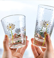 Mug en verre Haisiman, style japonais, sans couvercle, finition martelée, motif petite marguerite peinte à la main, résistant à la chaleur, avec bord doré, pour jus