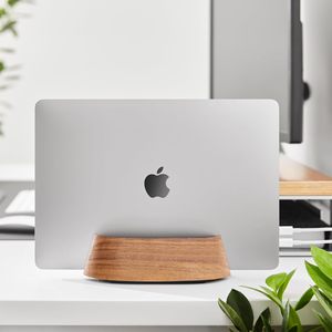 Support vertical réglable en bois personnalisé à double fente en noyer pour MacBook, tablette et téléphone - Product Image 2