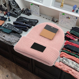 หมวกบีนนี่ไหมพรมคอตตอน 100% สำหรับฤดูหนาว พิมพ์ลายโลโก้ตามสั่ง สำหรับผู้ชายและผู้หญิง ลายวาดมือและพิมพ์นูนดิจิทัล - Product Image 5