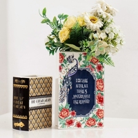 Vase de livre en céramique blanche en céramique Vase de livre d'arrangement floral Décoration créative en forme de livre