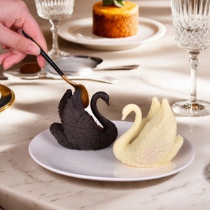 Molde de silicona con forma de cisne para pasteles, mousse, pudín, helado, repostería y chocolate - Product Image 1