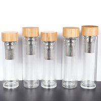 Eco couvercle en bambou 550ml bouteille d'eau en verre à double paroi isolée avec infuseur à thé en acier inoxydable