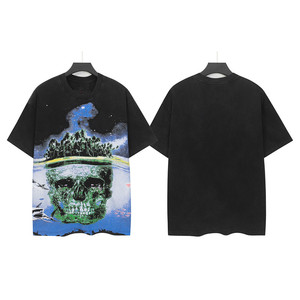 Camiseta Moderna de Algodón Oversize con Estampado Psicodélico de Alien y Sol - Product Image 5
