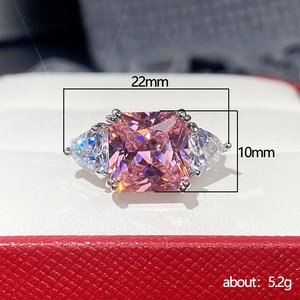 Anelli Geometrici con Gemme F1379, Zirconia Cubica Taglio Princess con Montatura a Griffe, Anelli di Fidanzamento alla Moda per Donne - Product Image 6