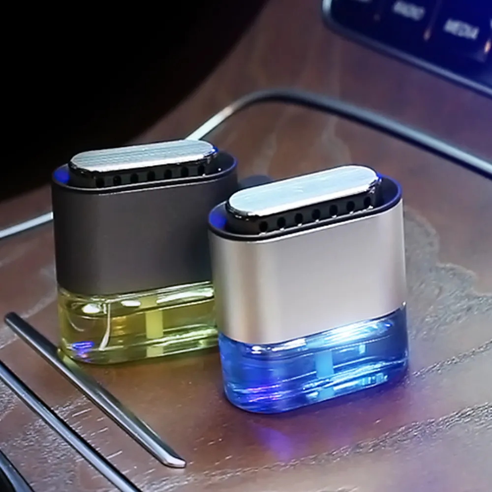น้ําหอมปรับอากาศในรถยนต์ คลิประบายอากาศในรถยนต์ น้ําหอมปรับอากาศรถยนต์ ของขวัญที่กําหนดเอง น้ําหอมกระจายกลิ่นหอม Usb ผลิตภัณฑ์นวัตกรรม สีขาวอบอุ่น 1W