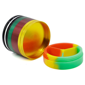 Moulin à herbes et épices en gros, 63 mm, 5 couches, en alliage d'aluminium |   Couleur dégradée Rasta, fond en <span class=keywords><strong>silicone</strong></span>, dents en forme d'étoile - Product Image 4