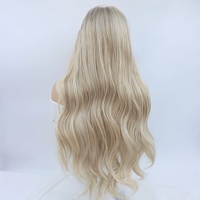 Perruque synthétique ondulée blond cendré avec balayage, perruque frontale en dentelle 13x4, cheveux alignés aux cuticules pour femmes noires