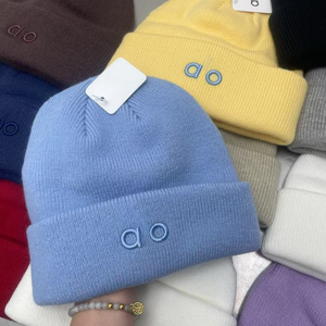 Bonnet de créateur en tricot d'hiver, bonnet tendance, chapeaux d'automne pour hommes, bonnet de ski en tricot pour femmes, bonnet de voyage - Product Image 6