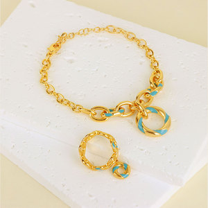 Nuevas llegadas: Conjunto de joyería chapado en oro de 21k, collar con colgante circular premium, pulsera, pendientes y anillo para mujer, joyería de moda. - Product Image 2