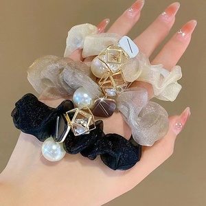 New Arrival French Organza Large Hair <strong>Scrunchies</strong> with Pearl <strong>Chain</strong> <strong>Scrunchies</strong> Simple Fashion Hair Rope with High Quality