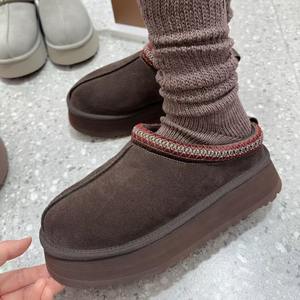 Bottes de neige confortables et élégantes en cuir véritable unisexe Tasmans Uggss 2026 avec fourrure, plateforme et talon compensé pour l'automne et l'hiver - Product Image 1