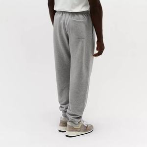 กางเกงวอร์มออกกำลังกายผู้ชายสีเทา ระบายอากาศได้ดี ผลิตขายส่ง รับสกรีนโลโก้ตามแบบ - Product Image 4