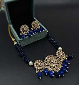 Ensemble ras-de-cou Kundan ethnique plaqué or pour femmes collier avec boucles d'oreilles style goutte bijoux collier ras du cou - Product Image 1