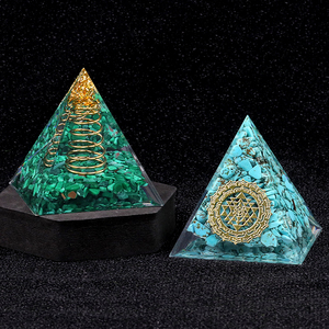 Vente en gros pyramide <span class=keywords><strong>de</strong></span> <span class=keywords><strong>malachite</strong></span> turquoise naturelle nouvelle pierre précieuse sculptée chaude pour <span class=keywords><strong>la</strong></span> décoration <span class=keywords><strong>de</strong></span> cadeaux gravure directe fournisseurs <span class=keywords><strong>de</strong></span> <span class=keywords><strong>la</strong></span> Chine - Product Image 2